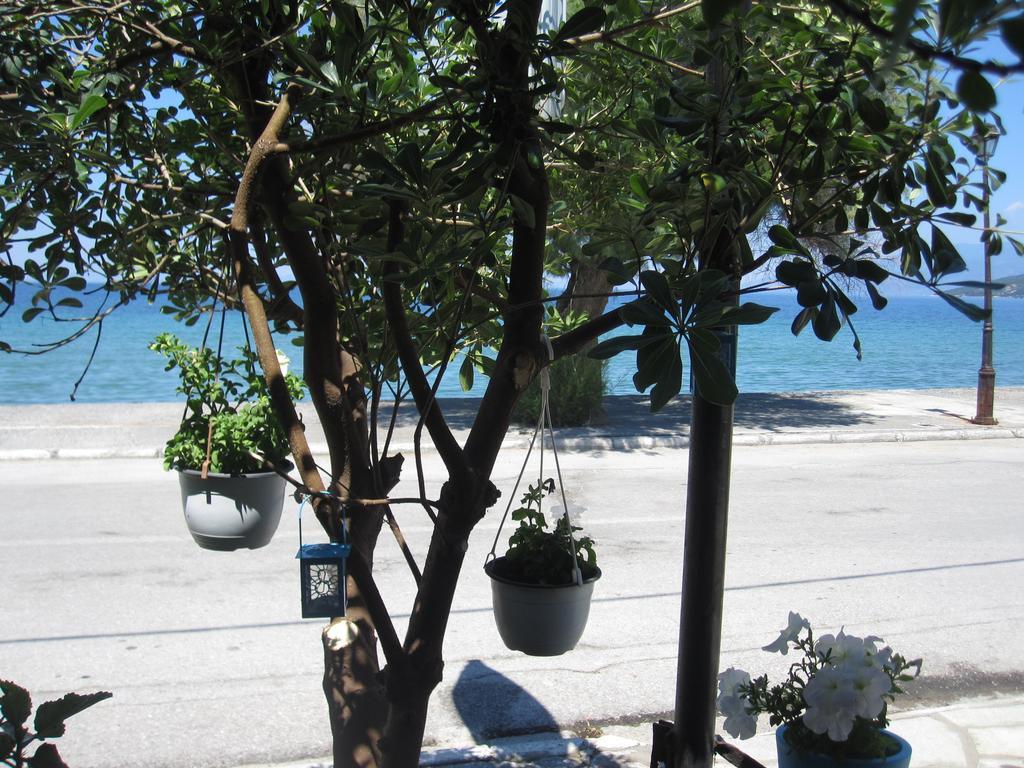 Gorgona Appartement Milína Buitenkant foto