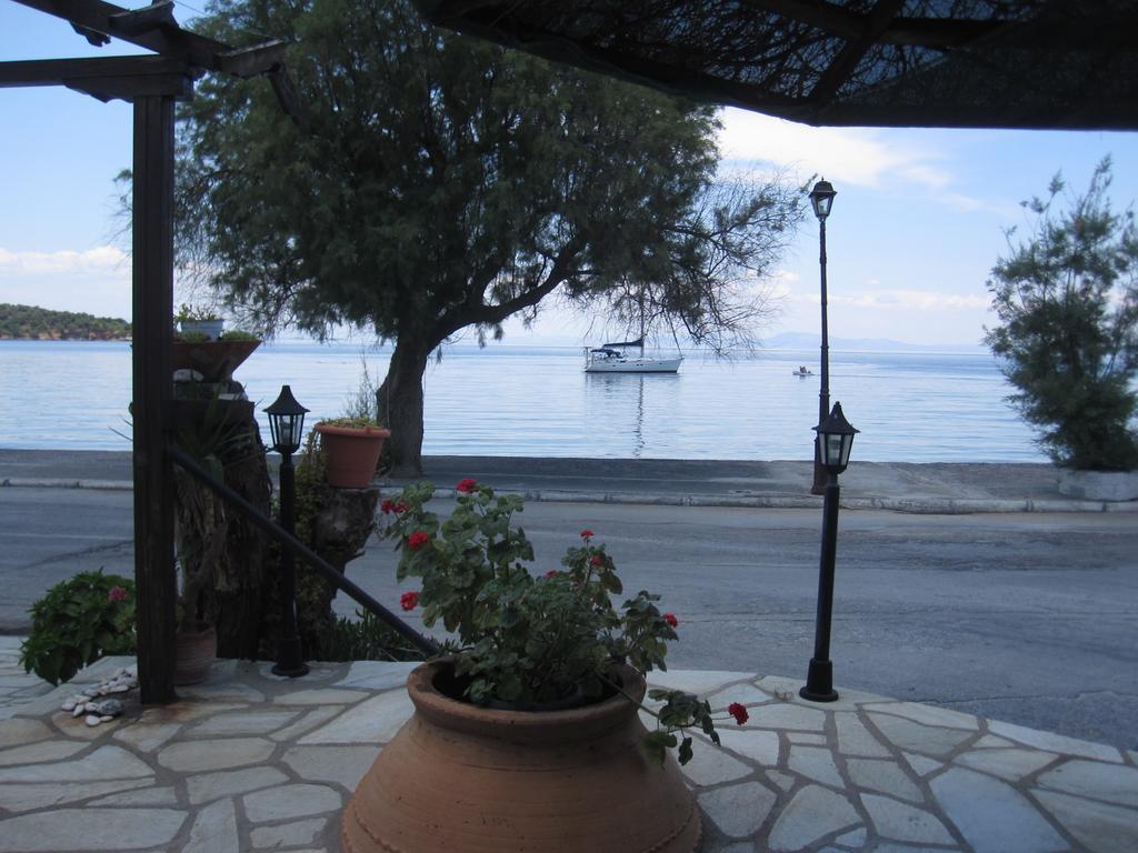 Gorgona Appartement Milína Buitenkant foto