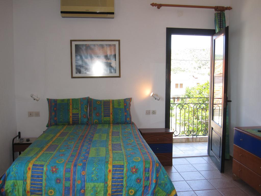 Gorgona Appartement Milína Buitenkant foto