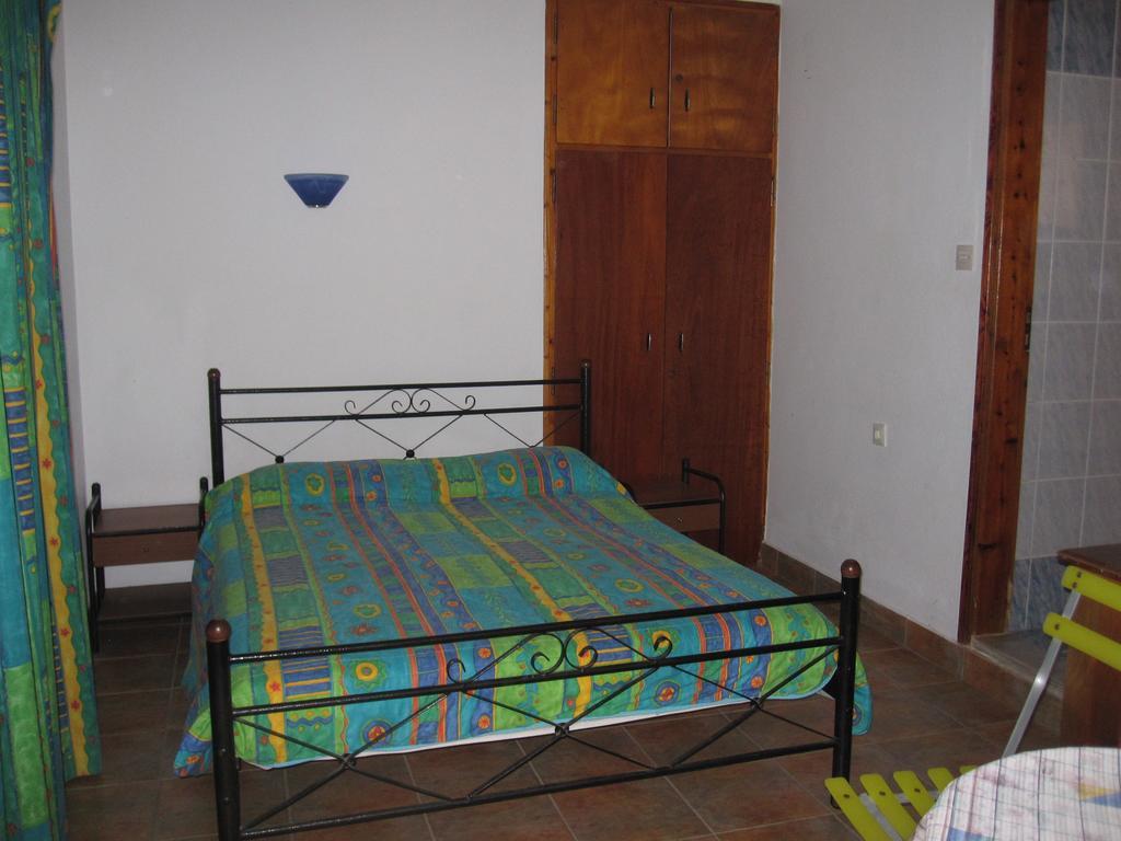 Gorgona Appartement Milína Buitenkant foto