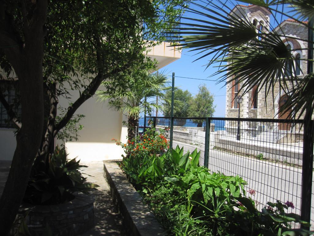 Gorgona Appartement Milína Buitenkant foto