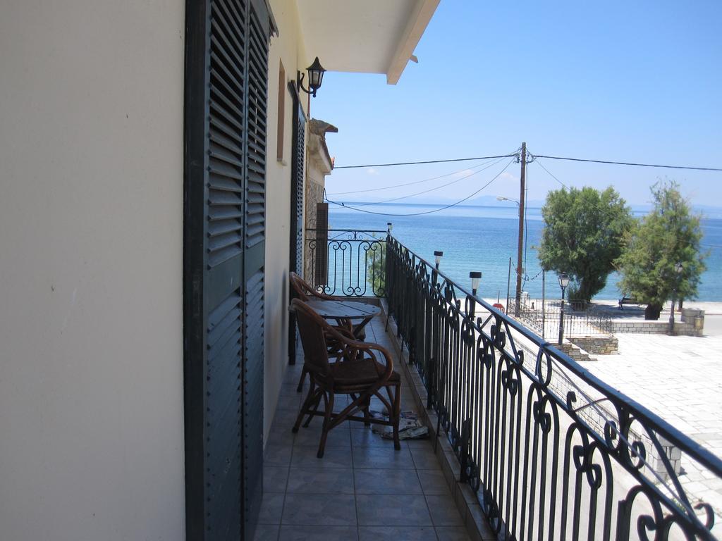 Gorgona Appartement Milína Buitenkant foto